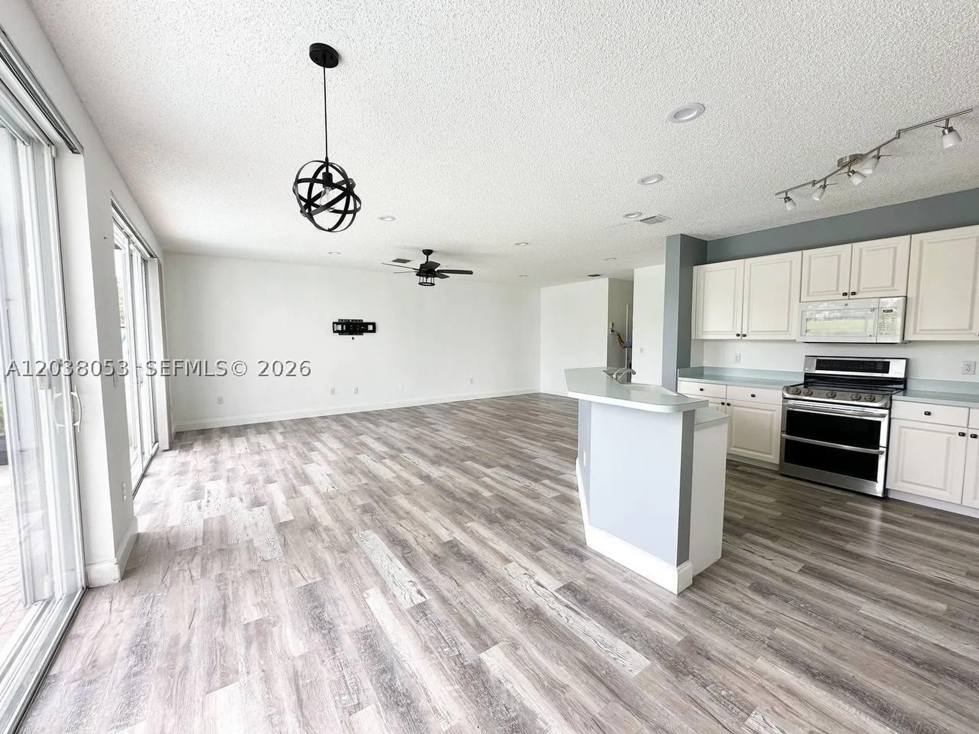 7647 Rockport Circle Lake Worth FL 33467
