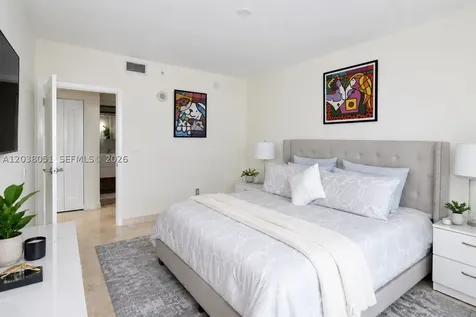 110 Washington Avenue Miami Beach FL 33139