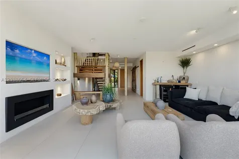 6112 Paradise Point Drive Palmetto Bay FL 33157