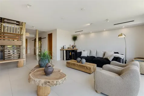 6112 Paradise Point Drive Palmetto Bay FL 33157