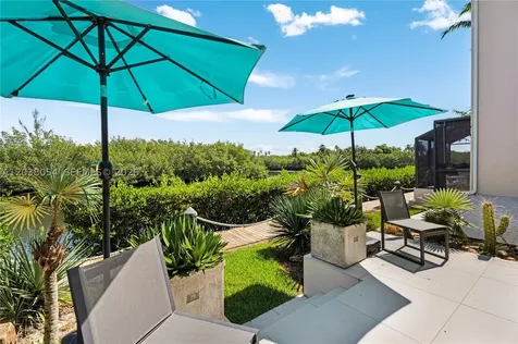 6112 Paradise Point Drive Palmetto Bay FL 33157