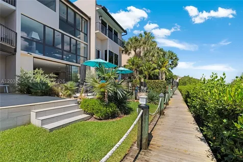 6112 Paradise Point Drive Palmetto Bay FL 33157