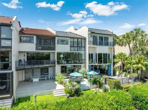 6112 Paradise Point Drive Palmetto Bay FL 33157