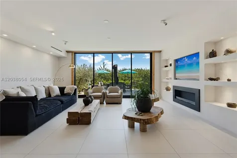 6112 Paradise Point Drive Palmetto Bay FL 33157