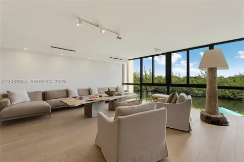 6112 Paradise Point Drive Palmetto Bay FL 33157