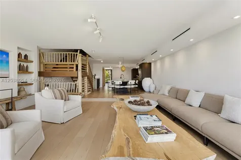 6112 Paradise Point Drive Palmetto Bay FL 33157