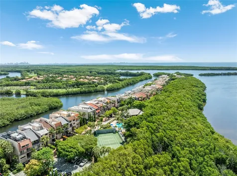 6112 Paradise Point Drive Palmetto Bay FL 33157