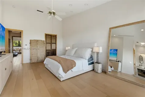 6112 Paradise Point Drive Palmetto Bay FL 33157