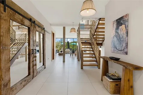 6112 Paradise Point Drive Palmetto Bay FL 33157