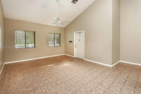 444 SE 14th Street Dania Beach FL 33004
