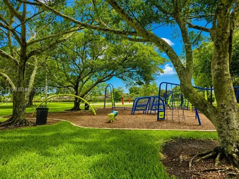 13870 Magnolia Court Davie FL 33325