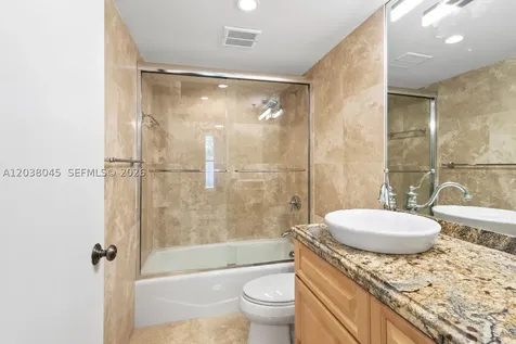 251 Crandon Boulevard Key Biscayne FL 33149