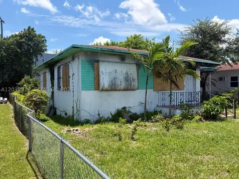 1810 NW 55th Street Miami FL 33142
