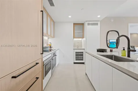2200 Brickell Avenue Miami FL 33129