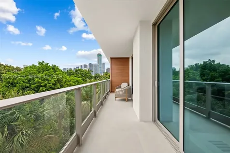 2200 Brickell Avenue Miami FL 33129