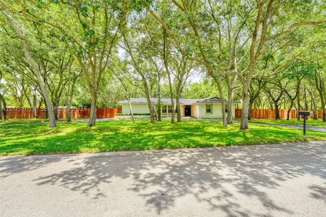 7715 SW 122nd Street Pinecrest FL 33156