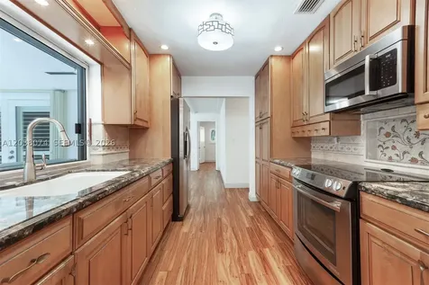 7715 SW 122nd Street Pinecrest FL 33156