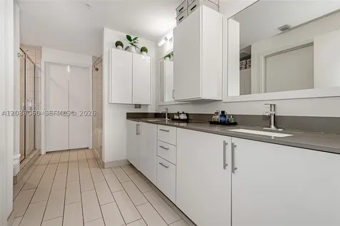 999 SW 1st Avenue Miami FL 33130