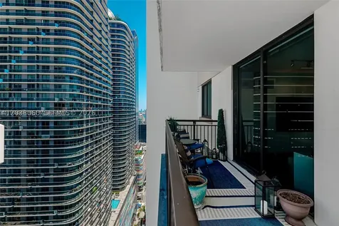 999 SW 1st Avenue Miami FL 33130