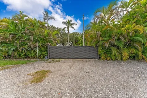 551 SW 127th Avenue Miami FL 33184