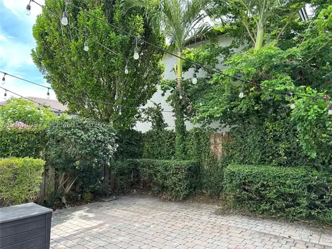 2555 SW 147th Path Miami FL 33185