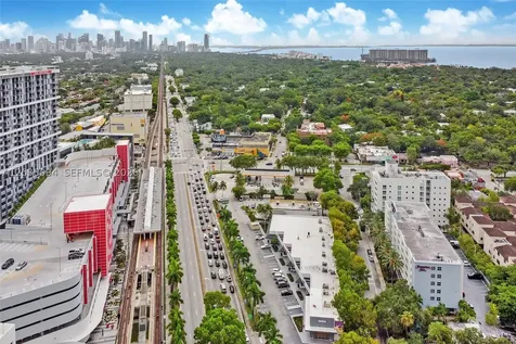 3826 Oak Avenue Miami FL 33133