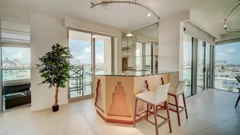 1455 Ocean Drive Miami Beach FL 33139