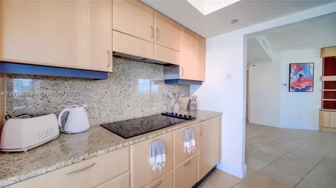 1455 Ocean Drive Miami Beach FL 33139