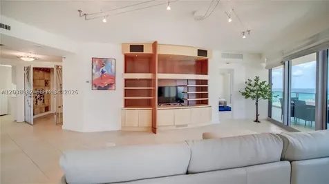 1455 Ocean Drive Miami Beach FL 33139