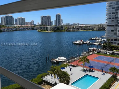 2780 NE 183rd Street Aventura FL 33160