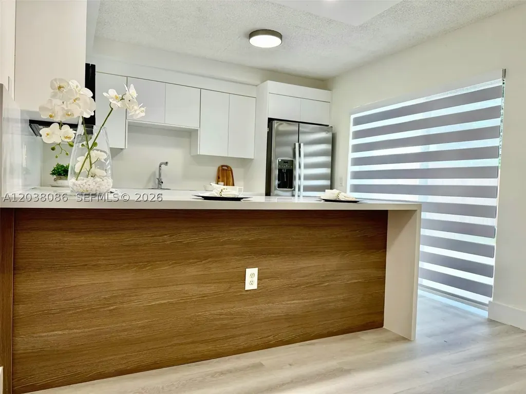 2565 Garden Court Cooper City FL 33026