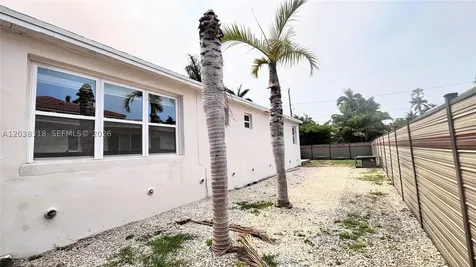 1031 Hollywood Boulevard Hollywood FL 33019