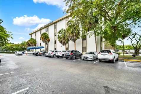 4101 NW 4th Street Plantation FL 33317