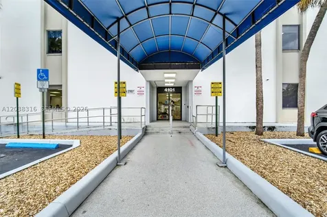 4101 NW 4th Street Plantation FL 33317