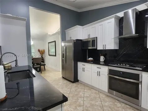 111 2nd Street SE Naples FL 34117