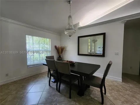 111 2nd Street SE Naples FL 34117