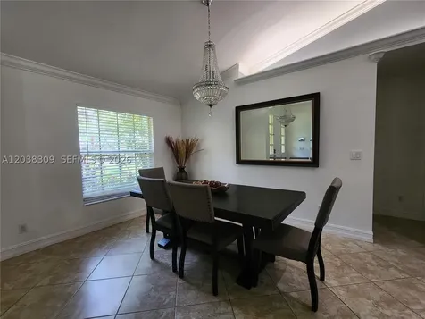 111 2nd Street SE Naples FL 34117