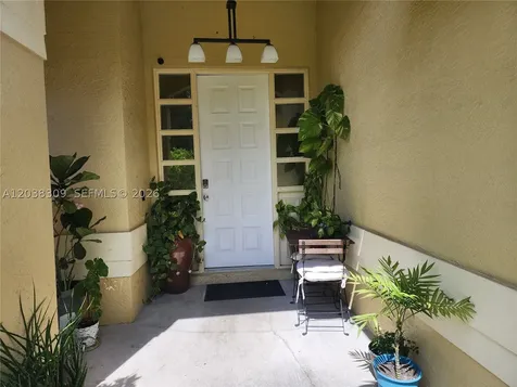 111 2nd Street SE Naples FL 34117