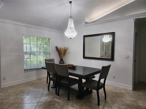 111 2nd Street SE Naples FL 34117