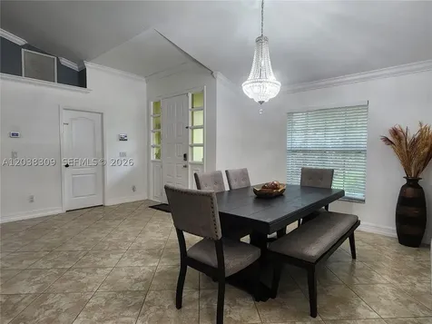 111 2nd Street SE Naples FL 34117