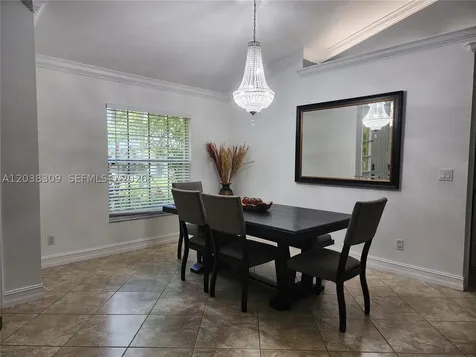 111 2nd Street SE Naples FL 34117