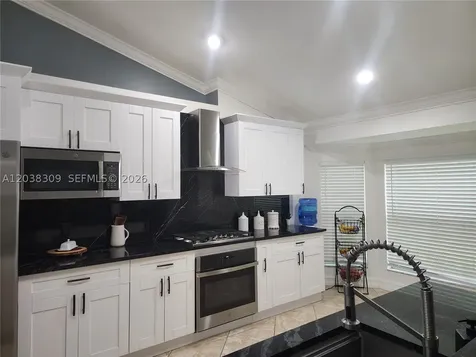 111 2nd Street SE Naples FL 34117