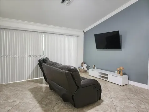111 2nd Street SE Naples FL 34117