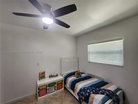 111 2nd Street SE Naples FL 34117