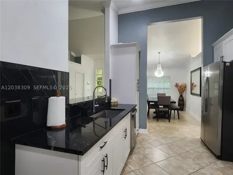 111 2nd Street SE Naples FL 34117