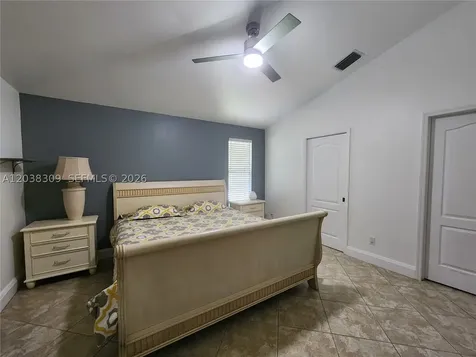 111 2nd Street SE Naples FL 34117