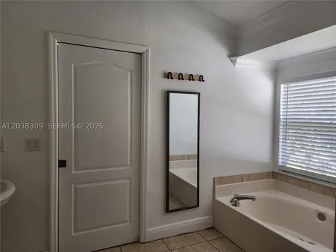 111 2nd Street SE Naples FL 34117