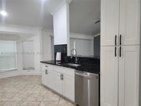 111 2nd Street SE Naples FL 34117