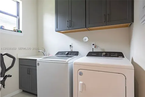 4423 Spruce Lane Oakland Park FL 33309