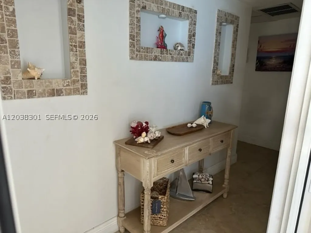 320 S Surf Road Hollywood FL 33019